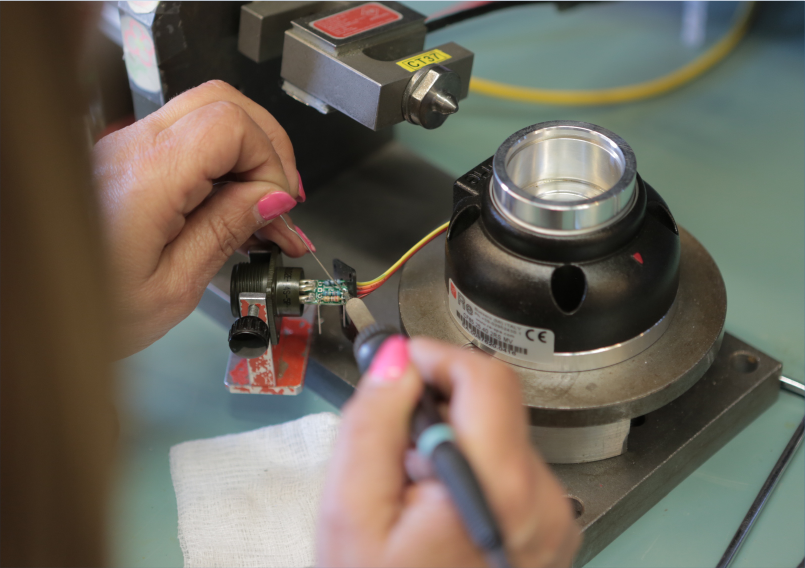 イタリア工場での自社一貫生産